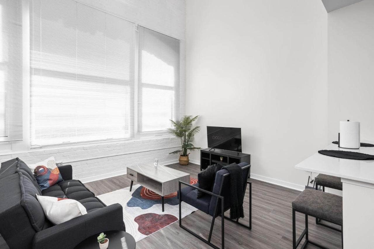 2Br 2Ba In The Block Apartment By Cozysuites Indianapolis Exterior photo